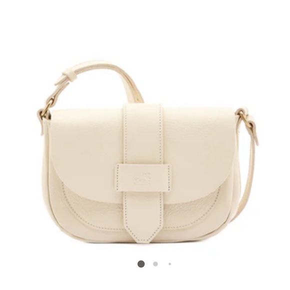 IL Bisonti Fausta crossbody bag in leather color milk